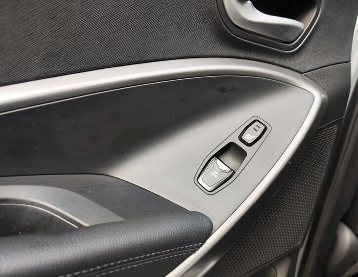 Hyundai Grand Santa Fe 15