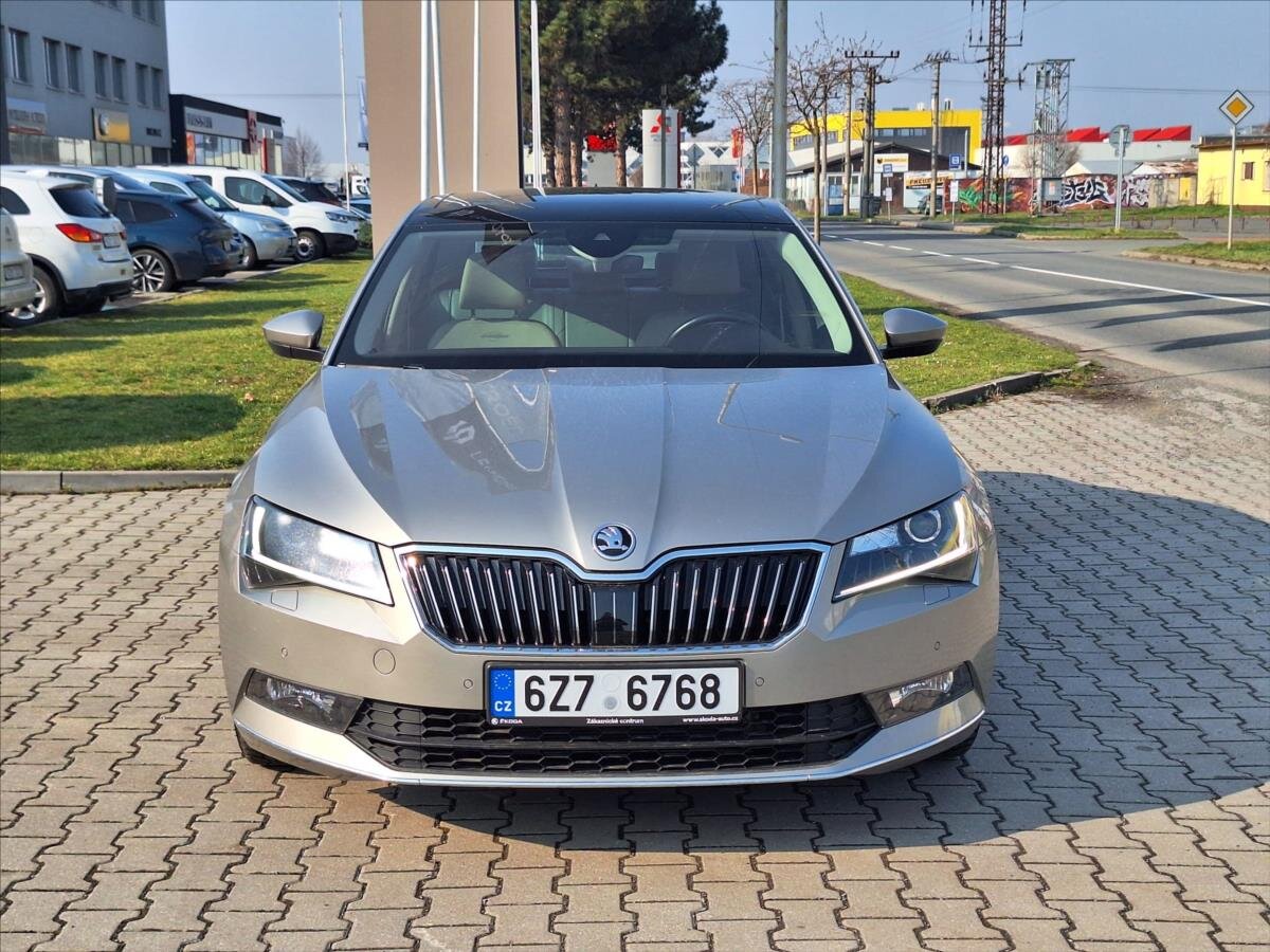 Škoda Superb Sedan / Limuzína 2,0 l 140 kw