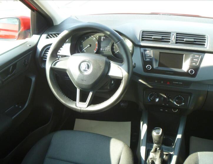 Škoda Fabia 16