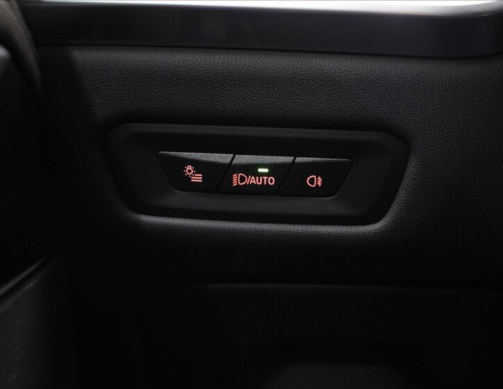 BMW X5 SUV / Terénní 3,0 l 210 kw