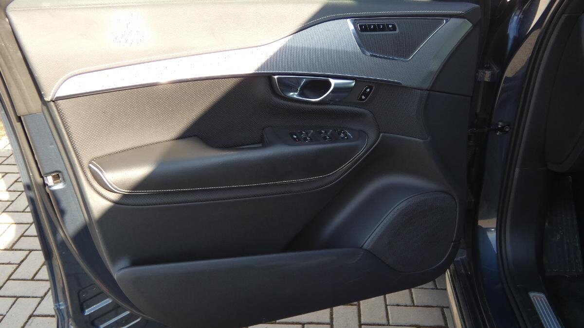 Volvo XC90 SUV / Terénní 2,0 l 173 kw