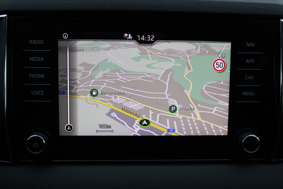 Škoda Karoq SUV / Terénní 1,5 l 110 kw