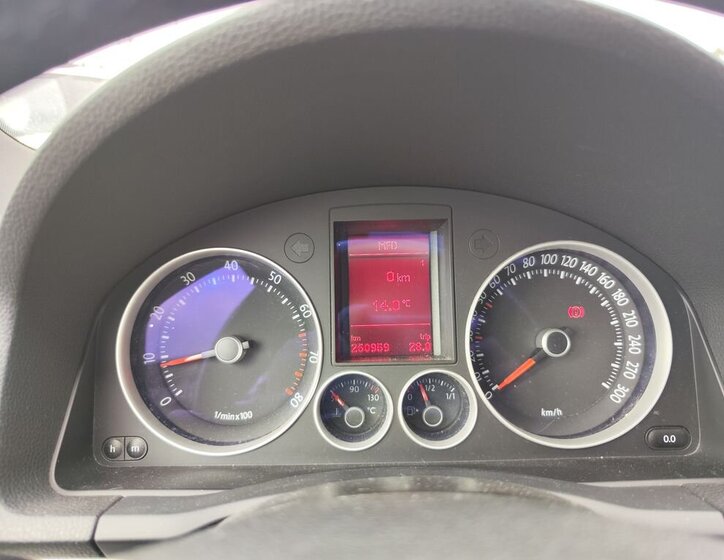 Volkswagen Golf Hatchback 2,0 l 147 kw