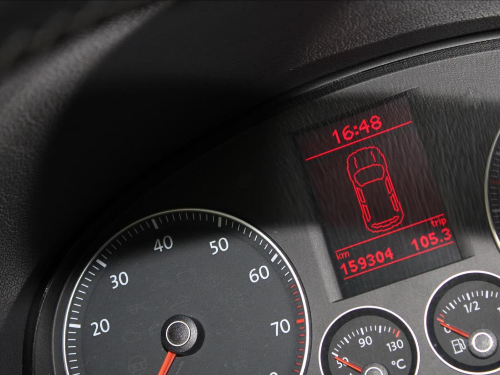 Volkswagen Touran 27