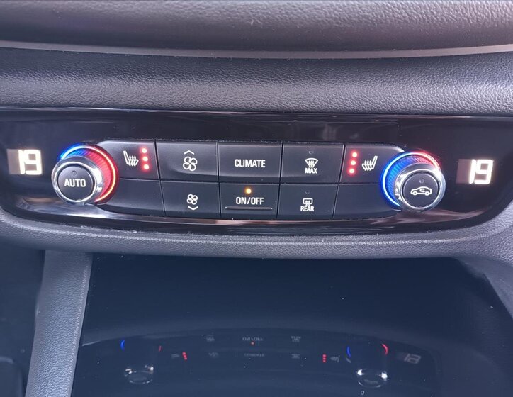 Opel Insignia Kombi 1,6 l 81 kw