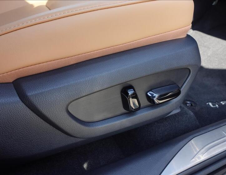 Lexus NX 450h plus 41