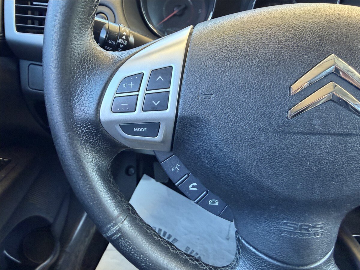 Citroën C-Crosser SUV / Terénní 2,2 l 115 kw