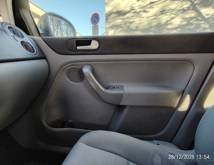 Volkswagen Golf Sedan 0,0 77 kw