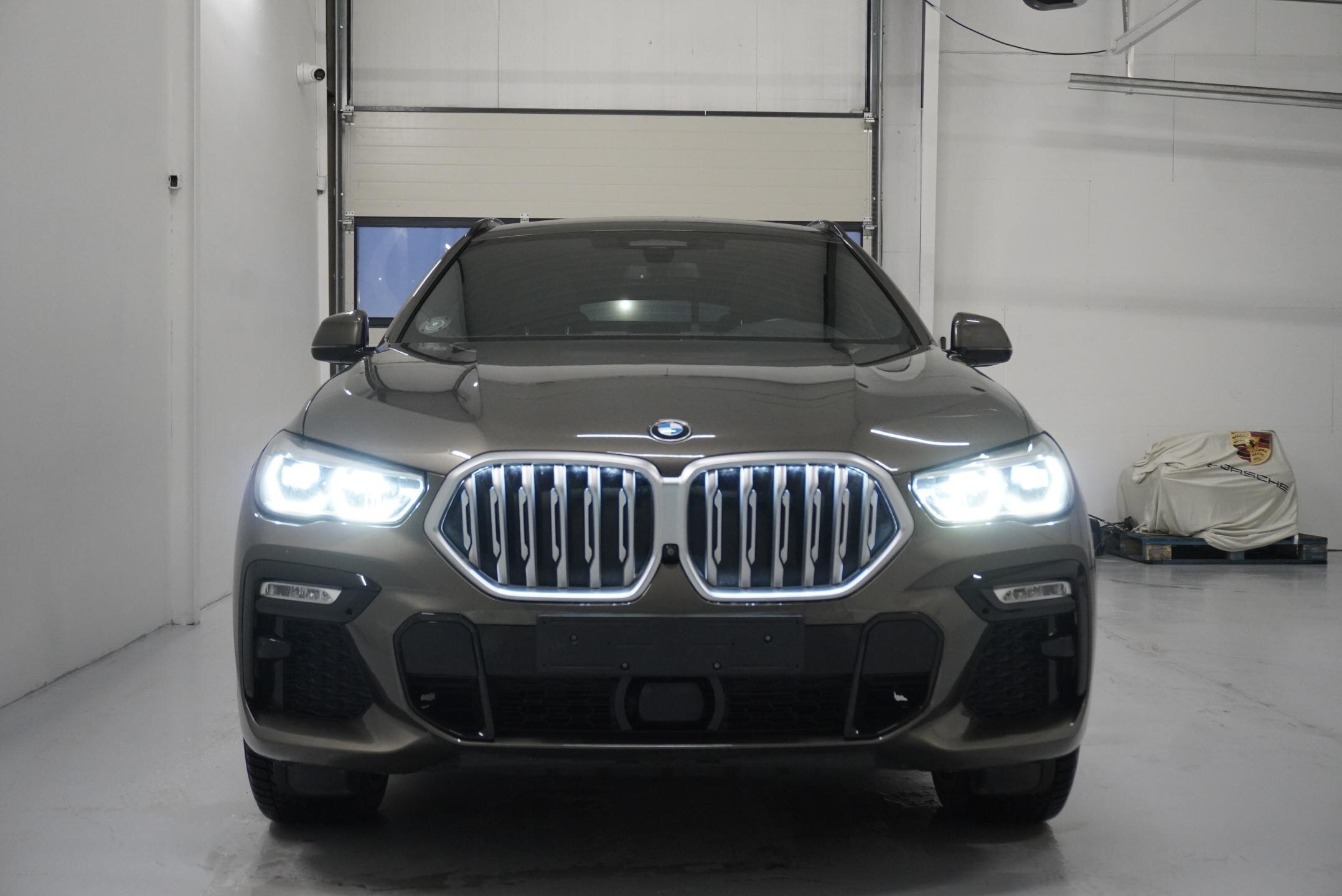 BMW X6 SUV 3,0 l 250 kw