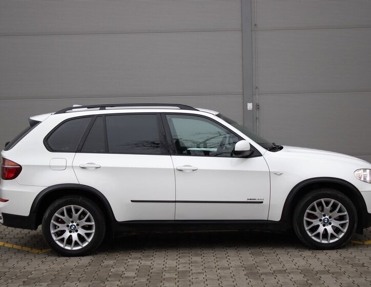 BMW X5 SUV 3,0 l 180 kw