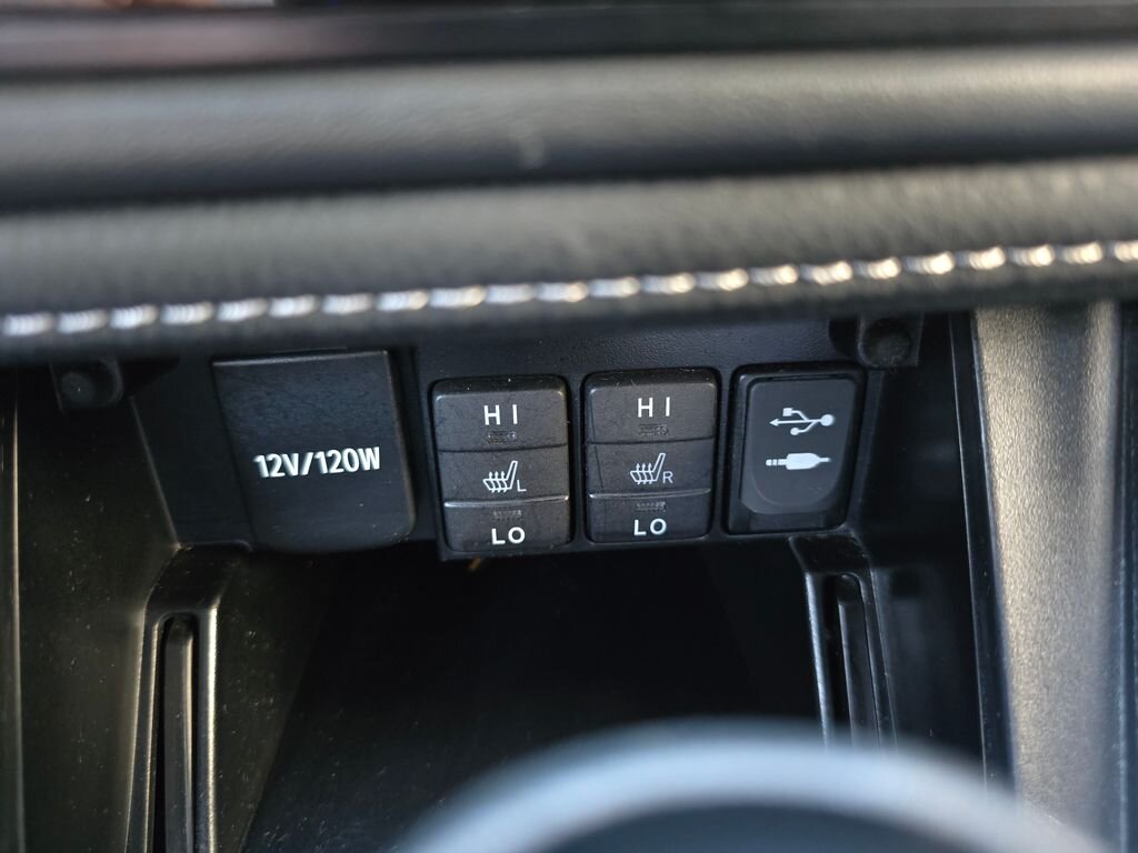 Toyota Corolla Sedan / Limuzína 1,6 l 97 kw