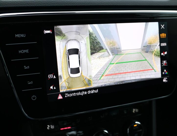 Škoda Superb Sedan / Limuzína 2,0 l 140 kw