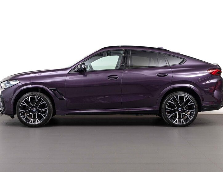 BMW X6 SUV 4,4 l 460 kw