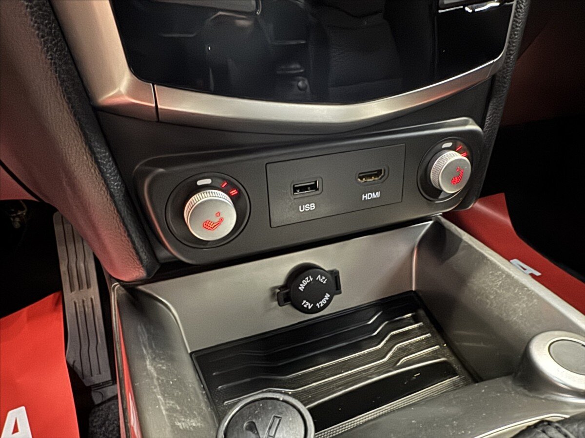 SsangYong Tivoli SUV 1,6 l 94 kw