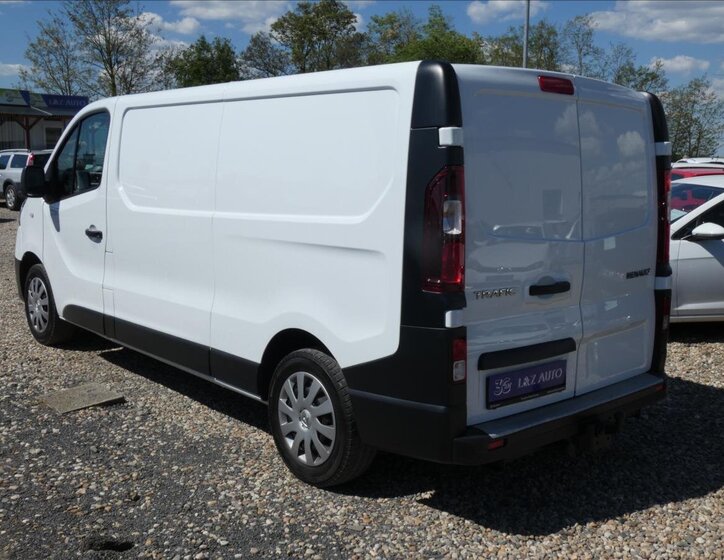 Renault Trafic 4