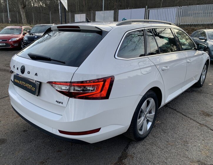 Škoda Superb Kombi 2,0 l 140 kw
