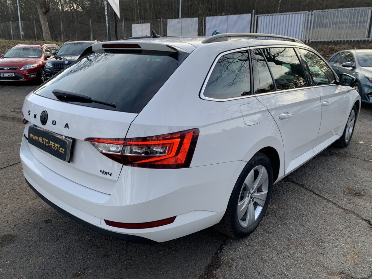 Škoda Superb Kombi 2,0 l 140 kw