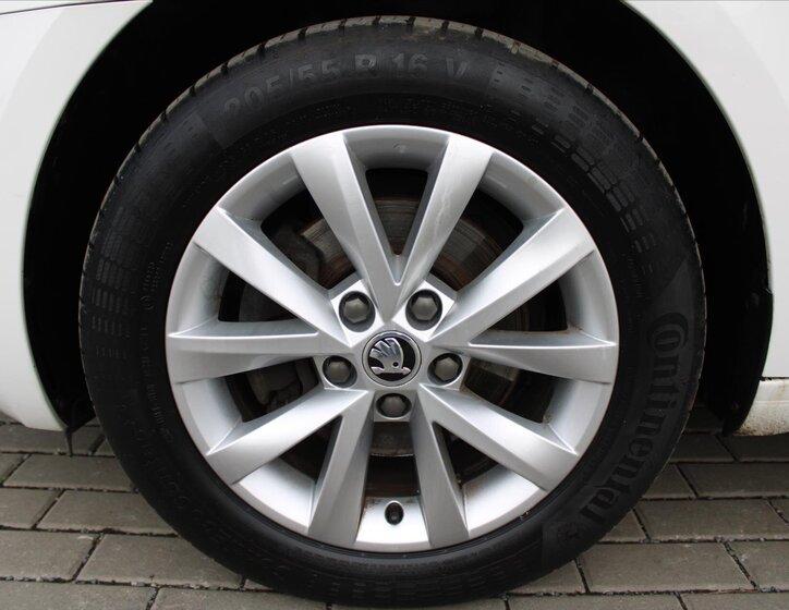 Škoda Octavia Kombi 2,0 l 110 kw