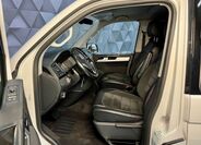 Volkswagen Multivan 11