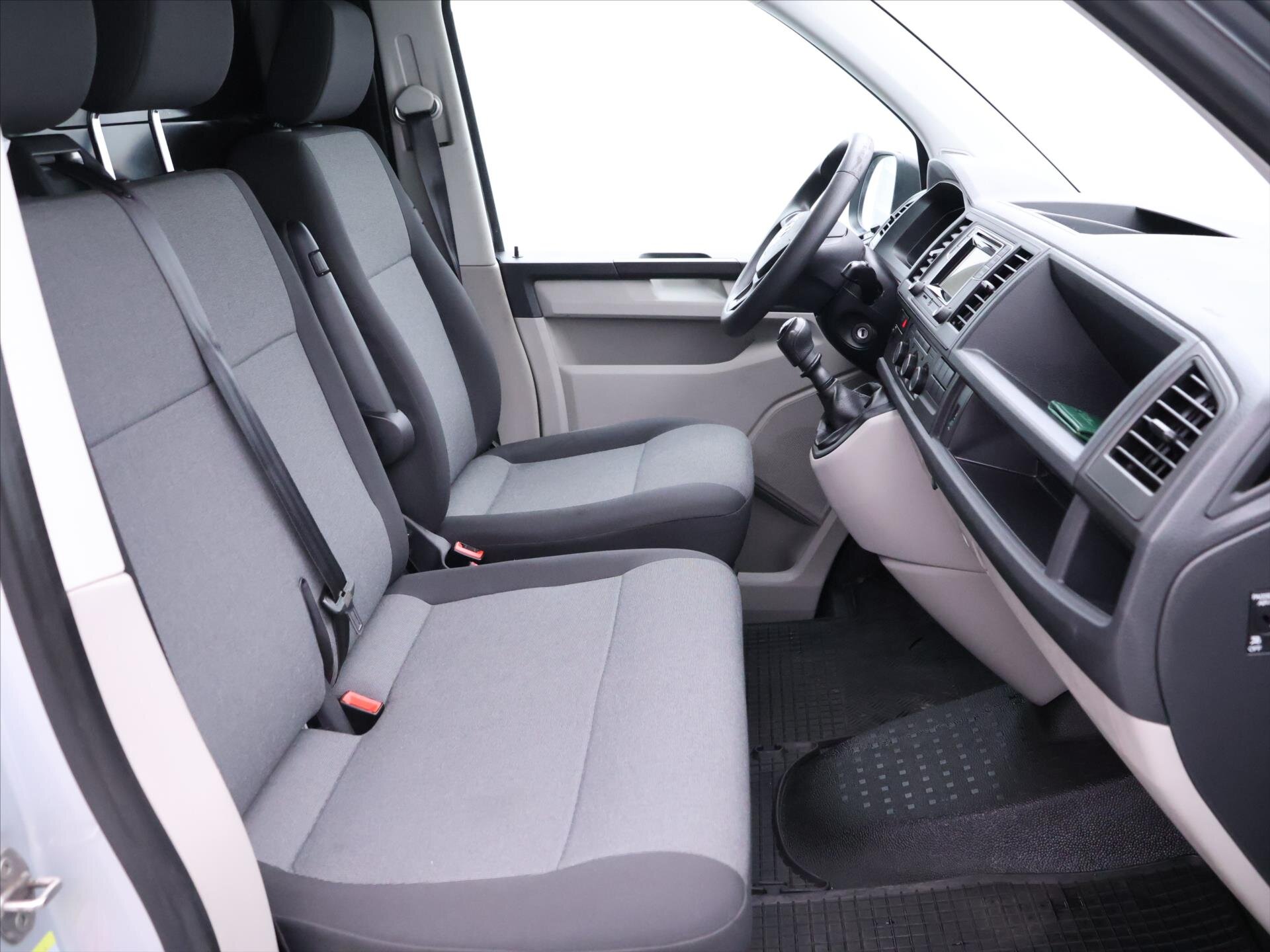 Volkswagen Transporter Skříň 2,0 l 75 kw