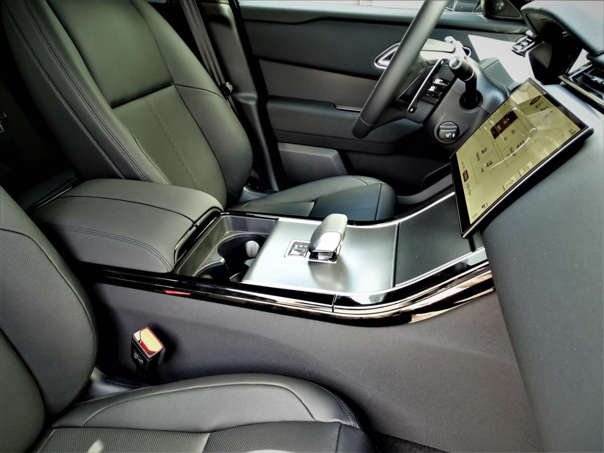 Land Rover Range Rover Velar SUV 2,0 l 150 kw