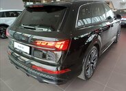Audi Q7 5