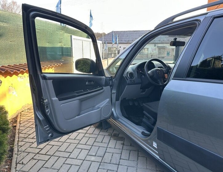 Suzuki SX4 Hatchback 1,6 l 88 kw