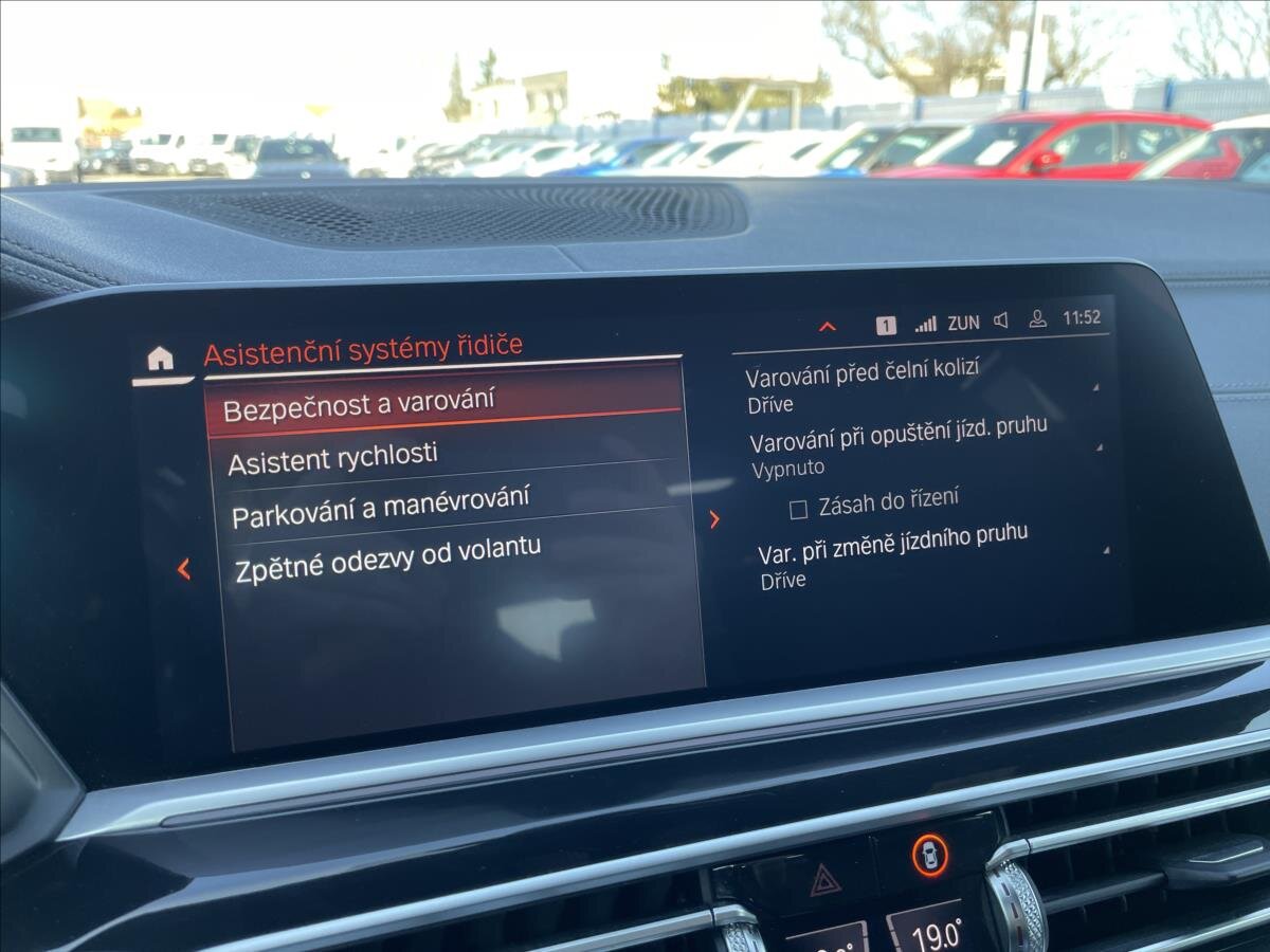 BMW X7 SUV / Terénní 3,0 l 195 kw