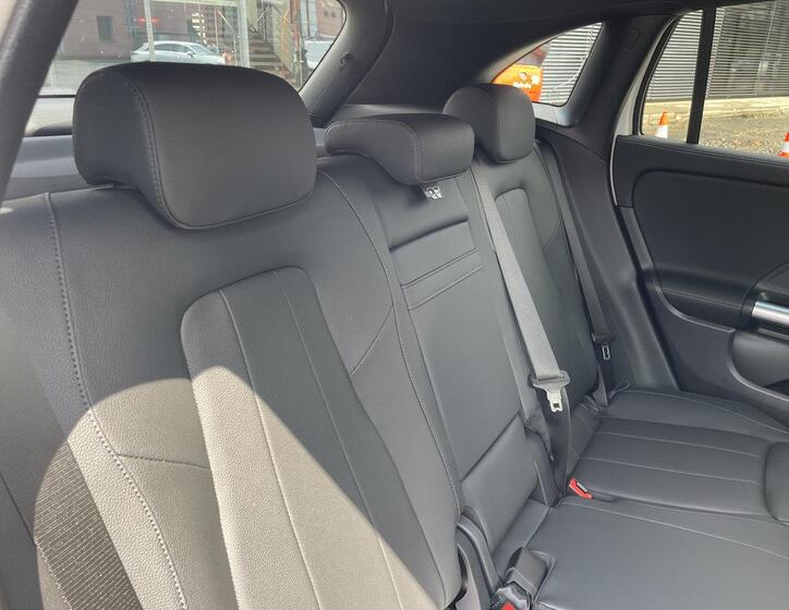 Mercedes-Benz GLA 18