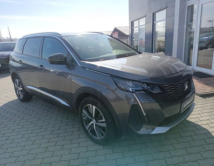 Peugeot 5008 SUV / Terénní 1,5 l 96 kw