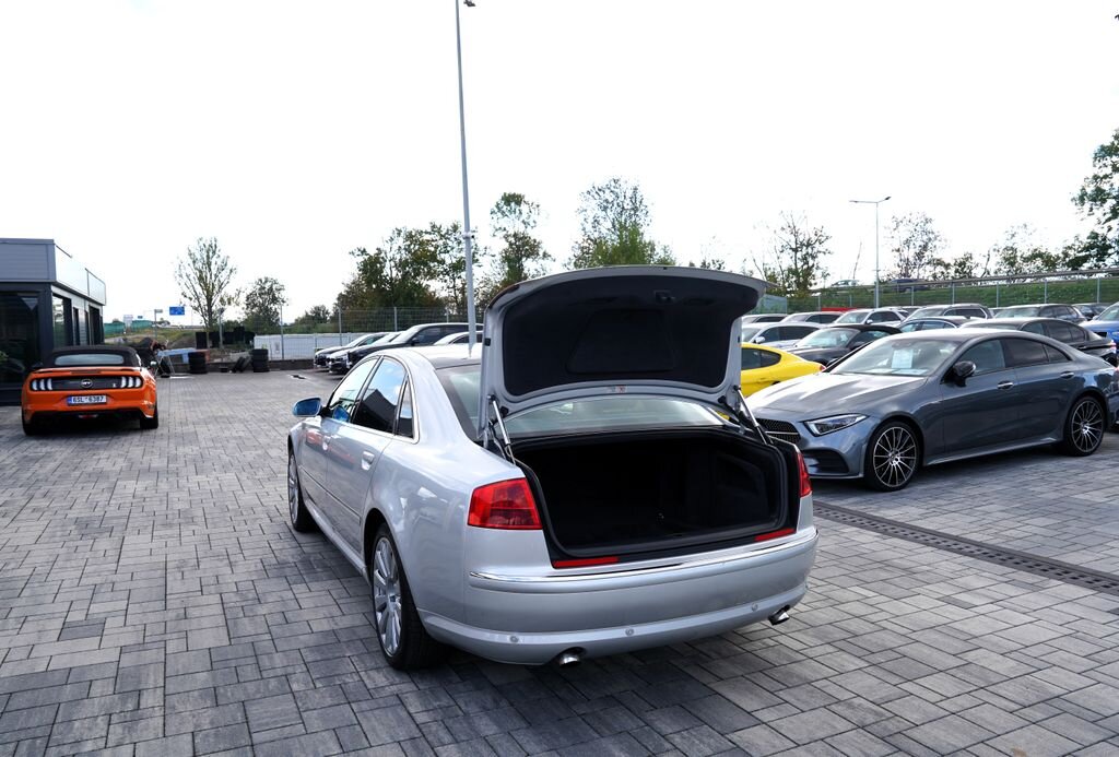 Audi A8 Sedan 3,0 l 171 kw