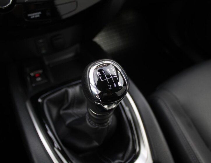 Nissan X-Trail SUV / Terénní 1,6 l 96 kw