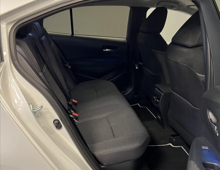 Toyota Corolla Sedan / Limuzína 1,8 l 72 kw