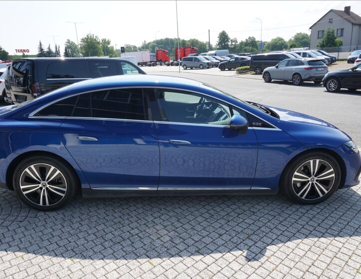 Mercedes-Benz EQE 4