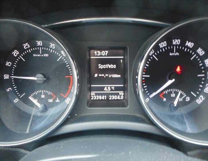 Škoda Superb Kombi 2,0 l 103 kw