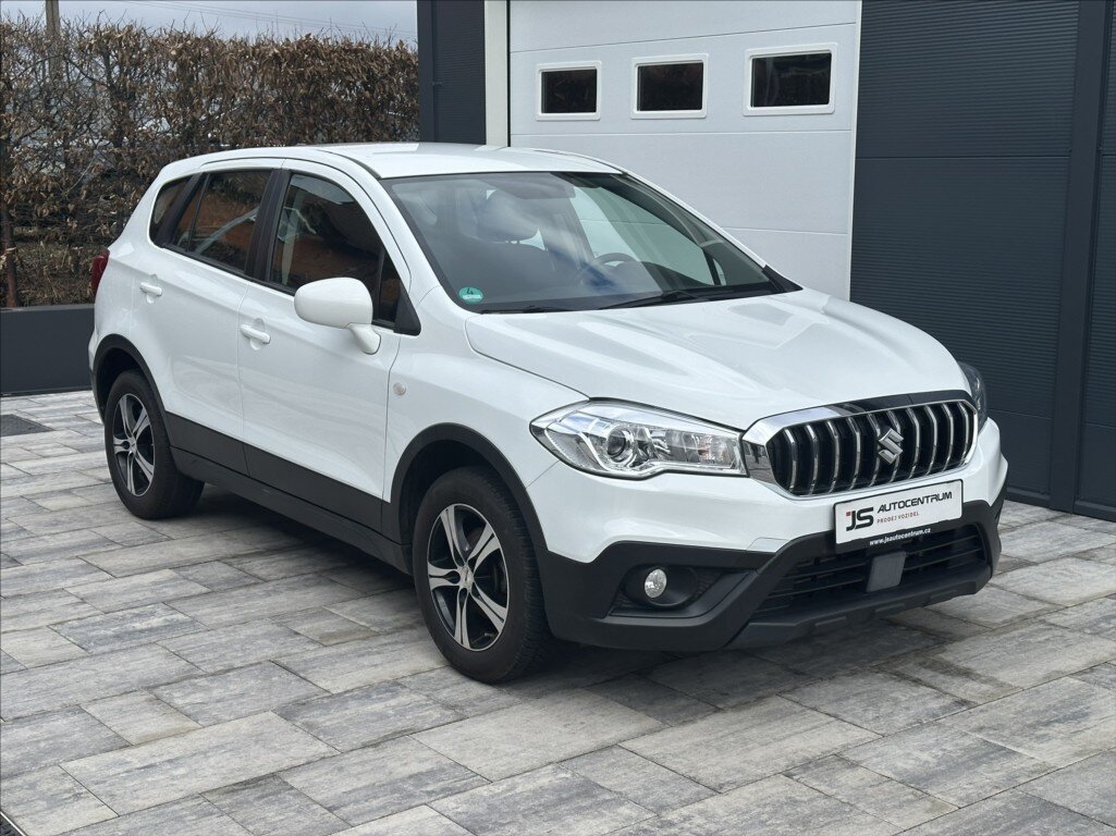 Suzuki S-Cross Hatchback 998,0 82 kw