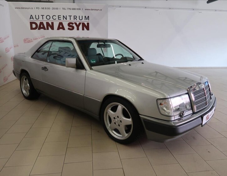 Mercedes-Benz 124 Kupé 3,0 l 162 kw