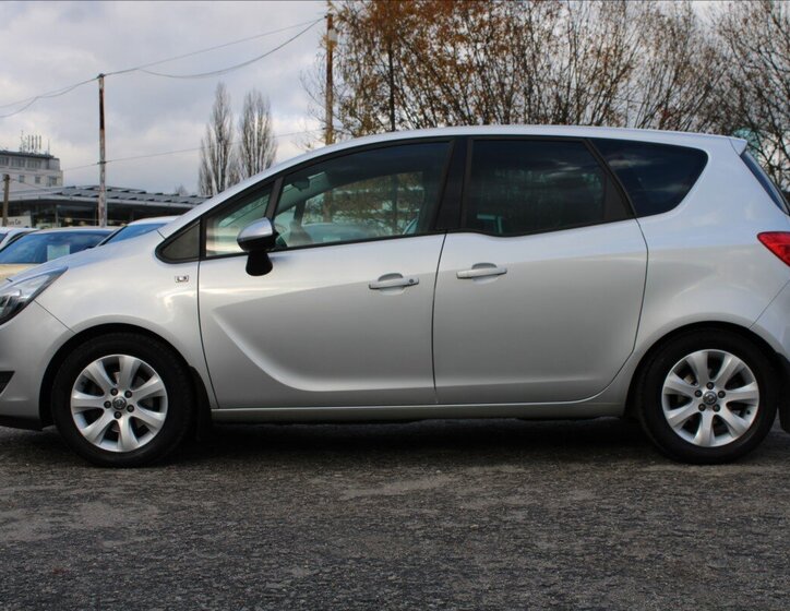 Opel Meriva MPV 1,4 l 74 kw