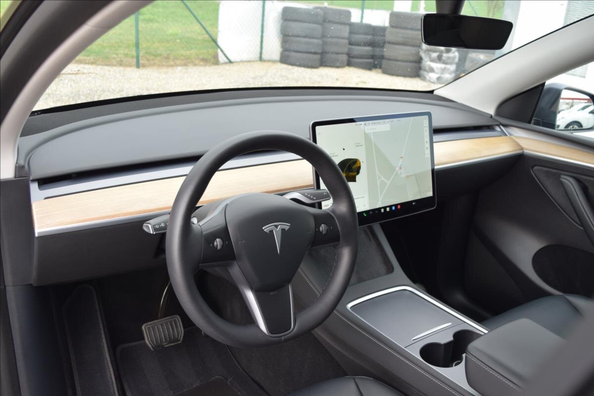 Tesla Model Y SUV / Terénní 0,0 378 kw