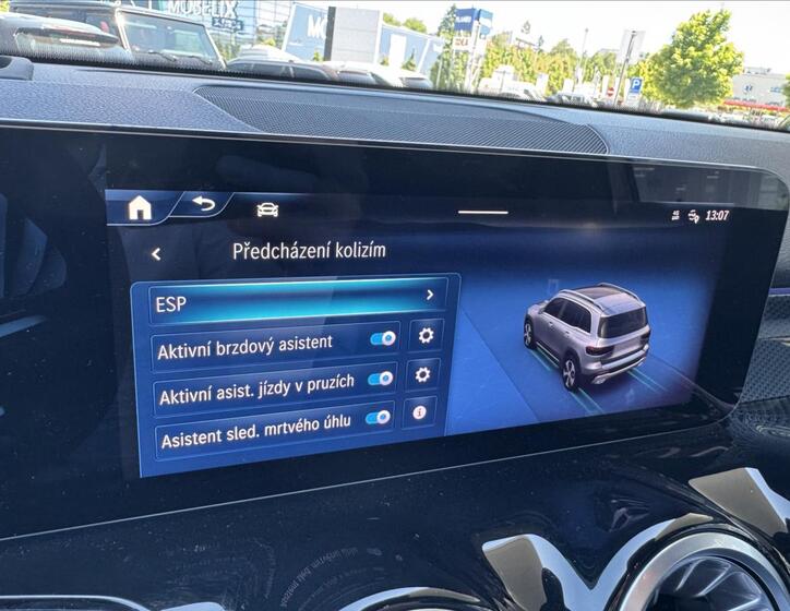 Mercedes-Benz GLB 16