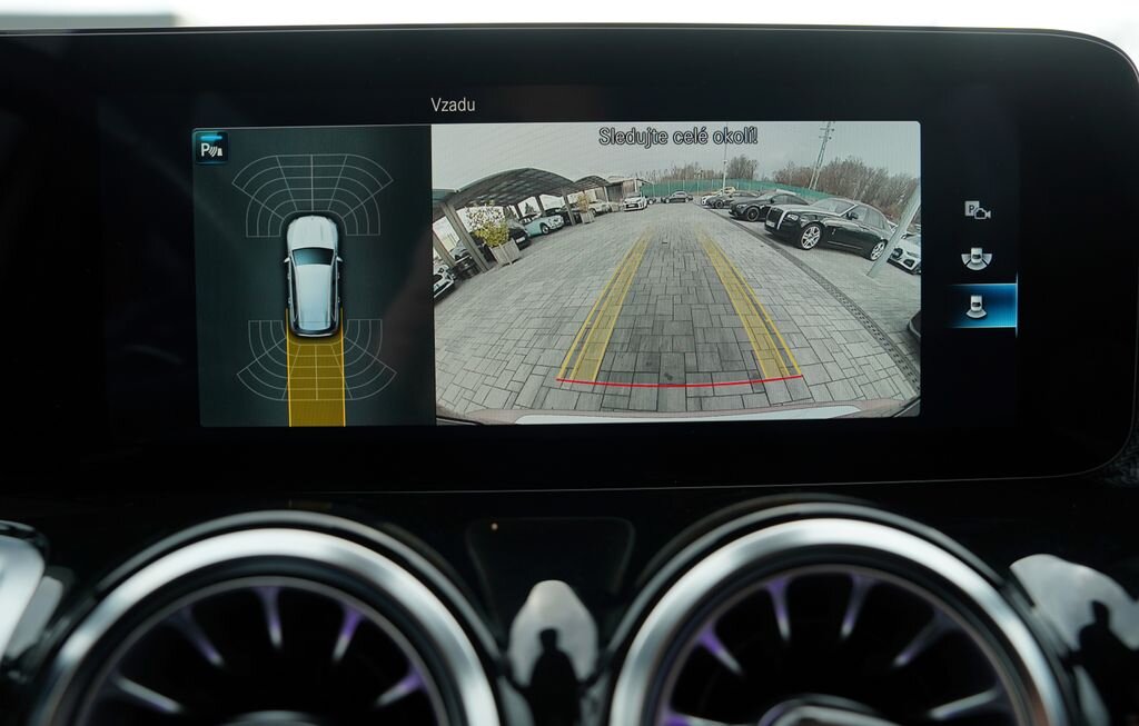 Mercedes-Benz GLB SUV / Terénní 2,0 l 225 kw