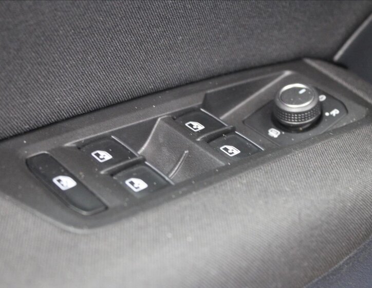 Volkswagen Touran MPV 1,2 l 81 kw