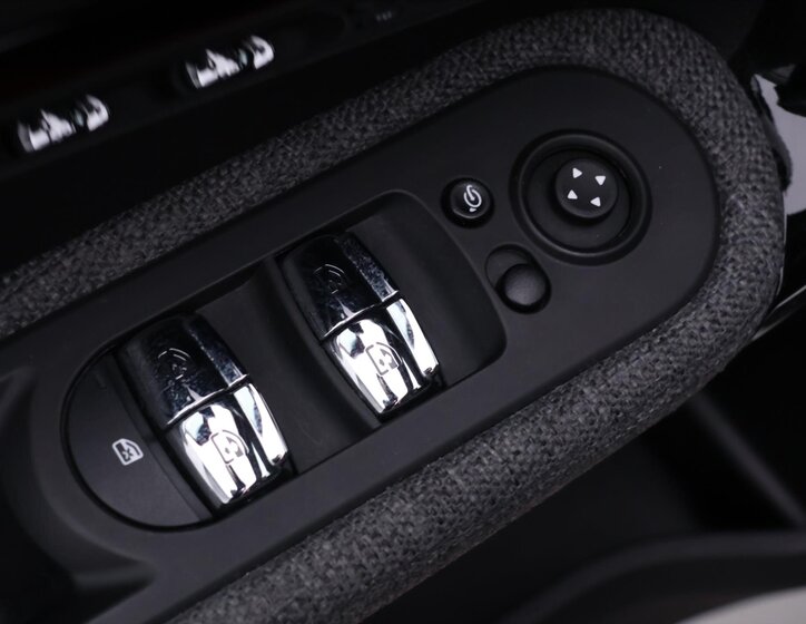 Mini Countryman SUV / Terénní 1,5 l 100 kw