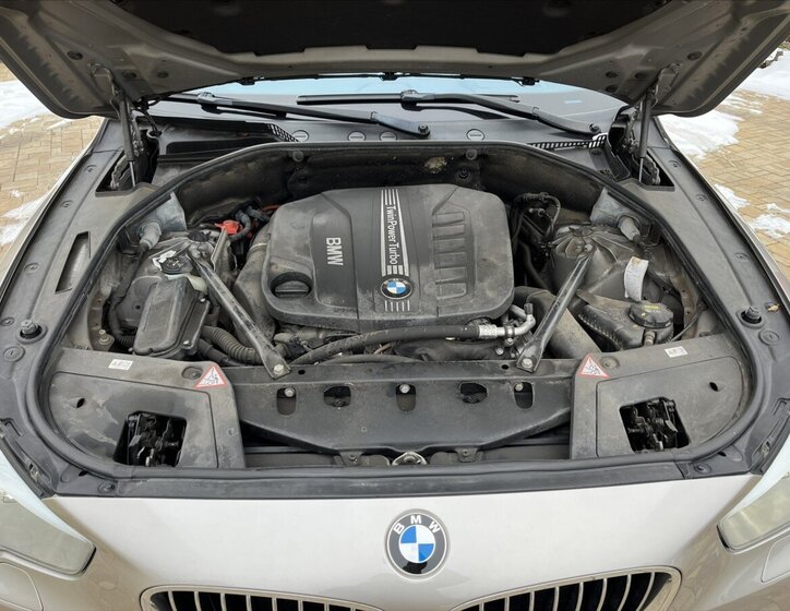 BMW Řada 5 Sedan 3,0 l 190 kw