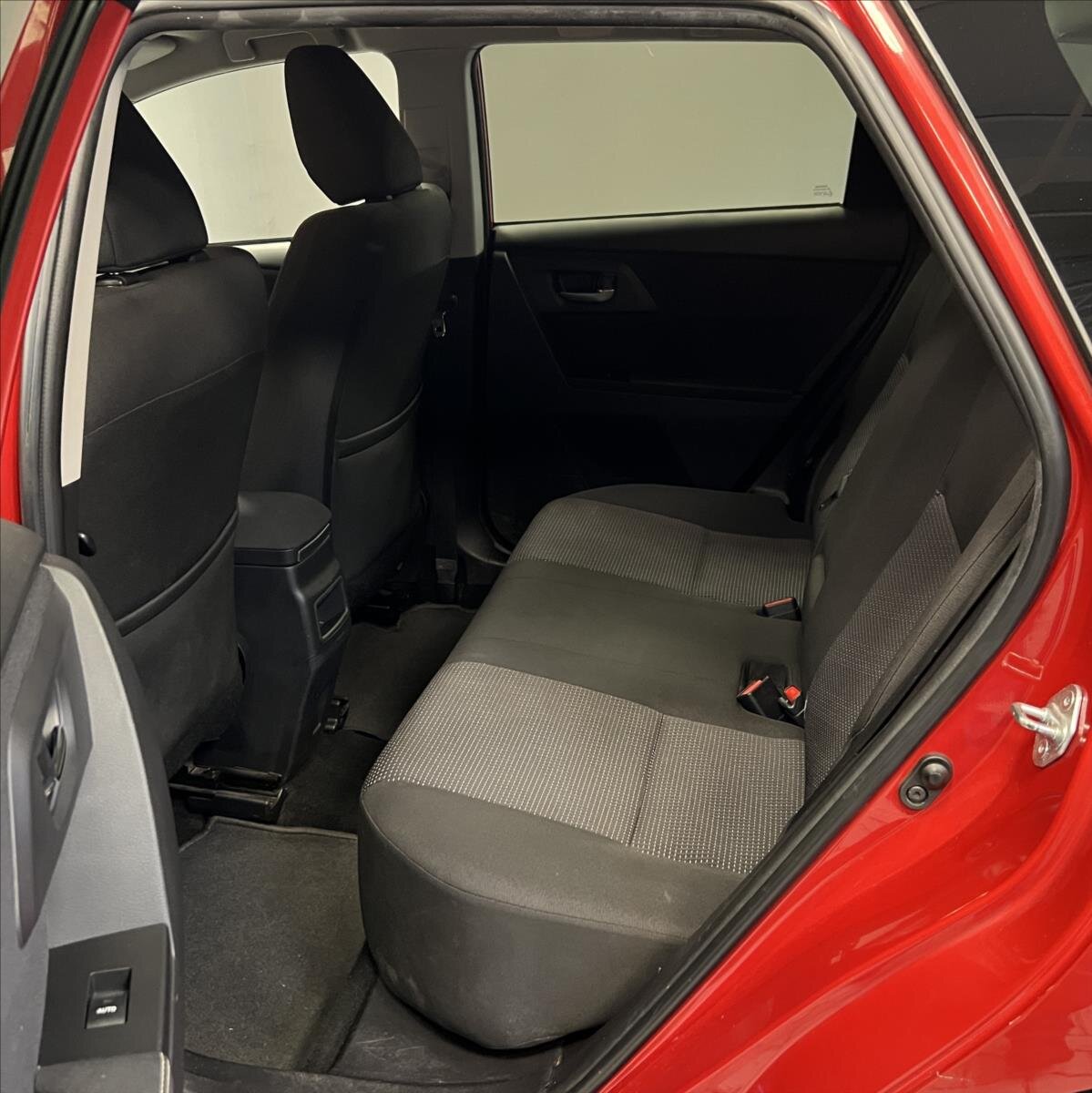 Toyota Auris Kombi 1,6 l 97 kw