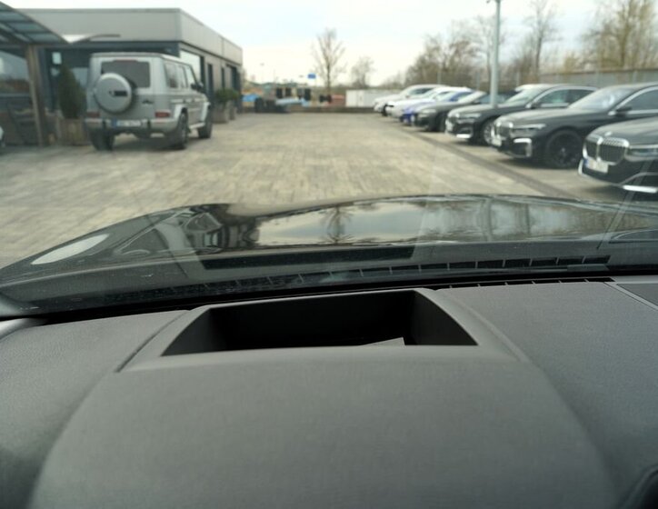 BMW Řada 7 Sedan / Limuzína 3,0 l 180 kw