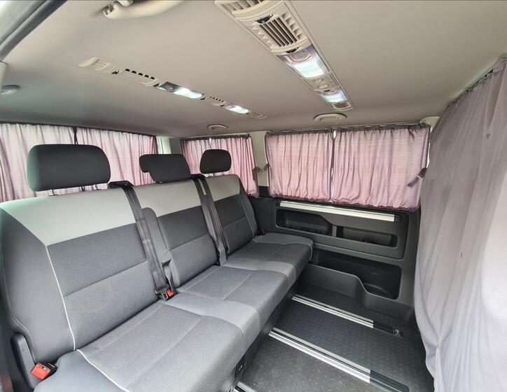 Volkswagen Multivan 12