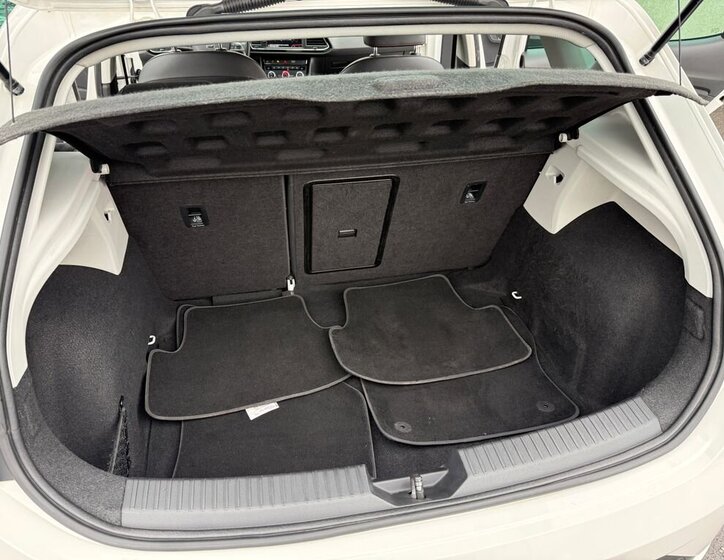 Seat Leon Hatchback 1,5 l 96 kw