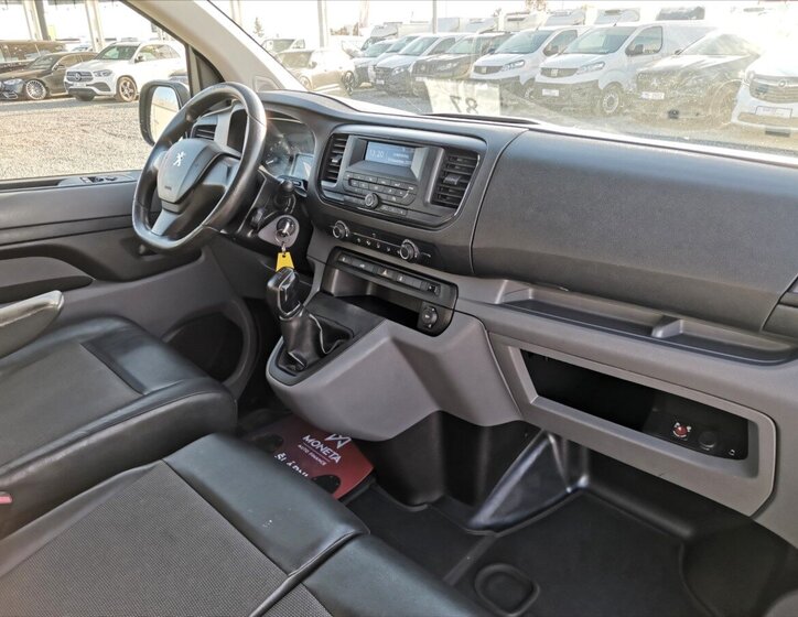 Peugeot Expert 8