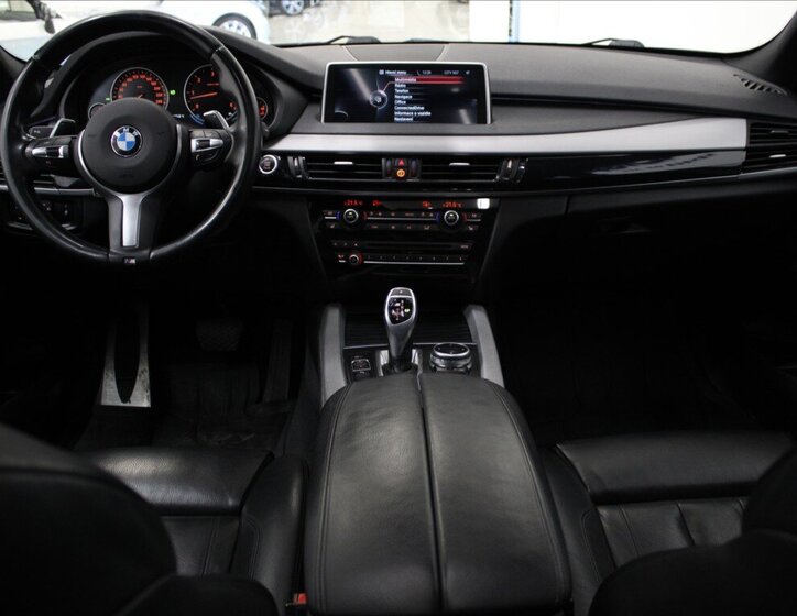 BMW X5 SUV / Terénní 3,0 l 280 kw